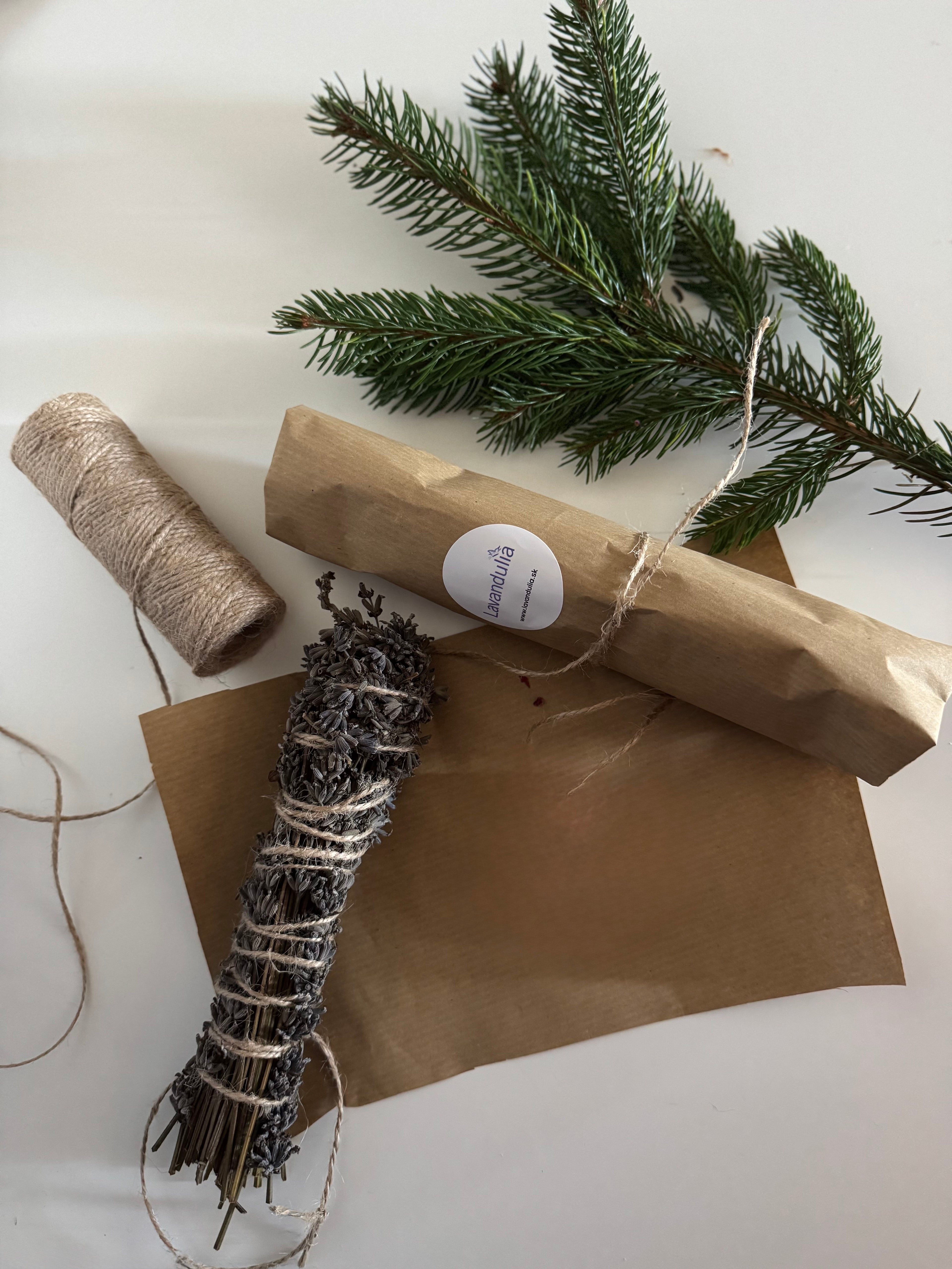 Levandulový svazek – přírodní vonné dýmidlo