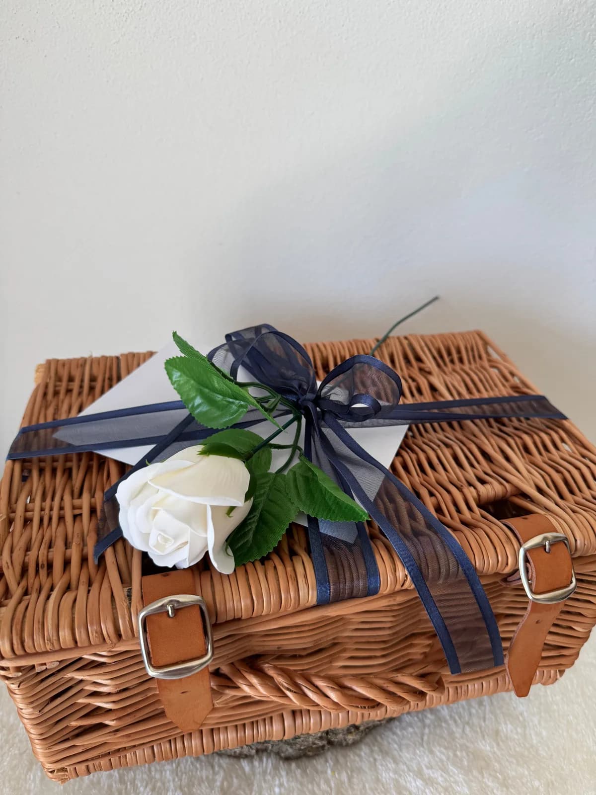Condolence Hamper L view 4