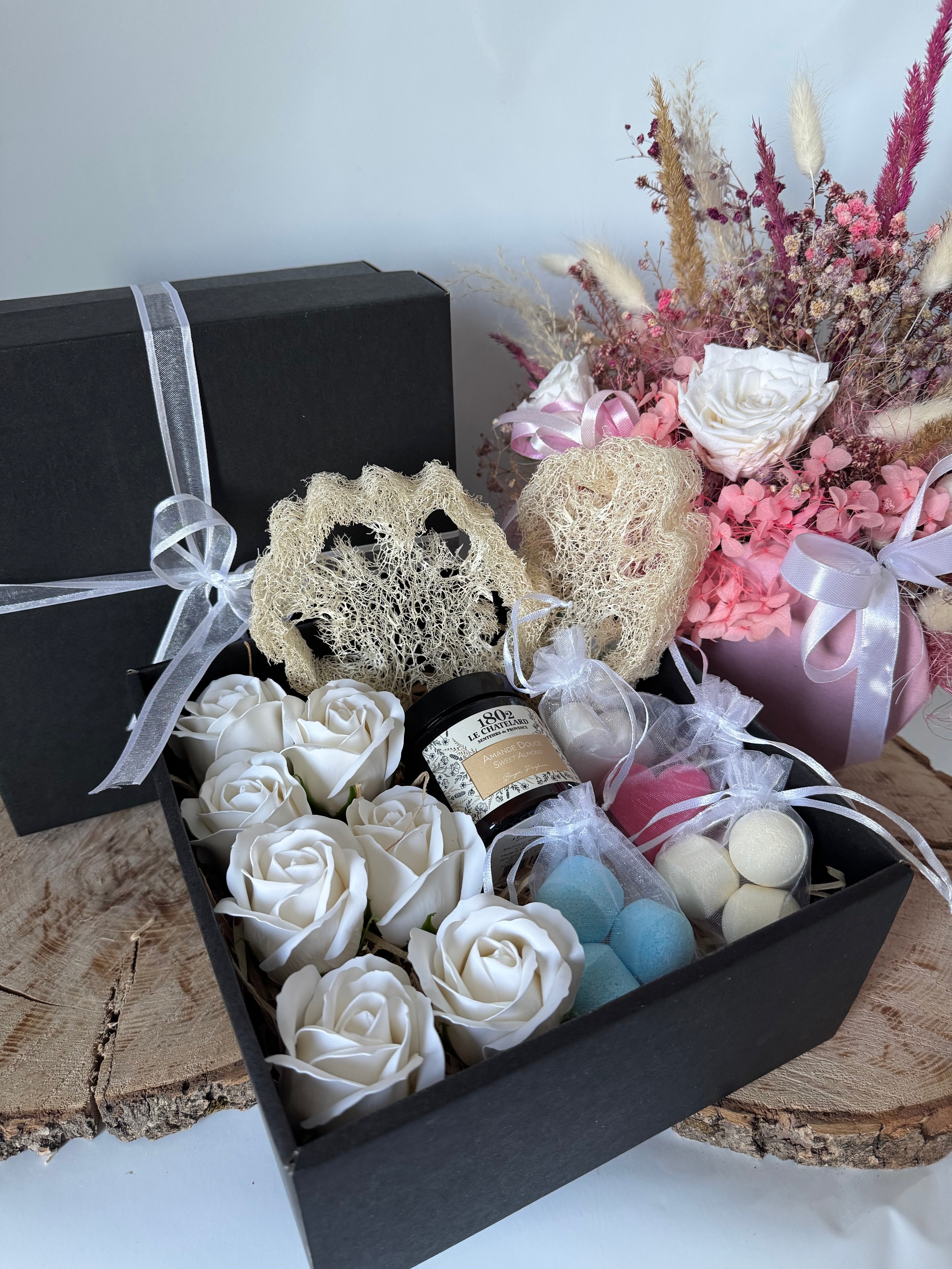 Gift box - Wedding gift with roses