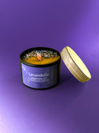 Levandulové léto – přírodní svíčka ze 100% včelího vosku s levandulí